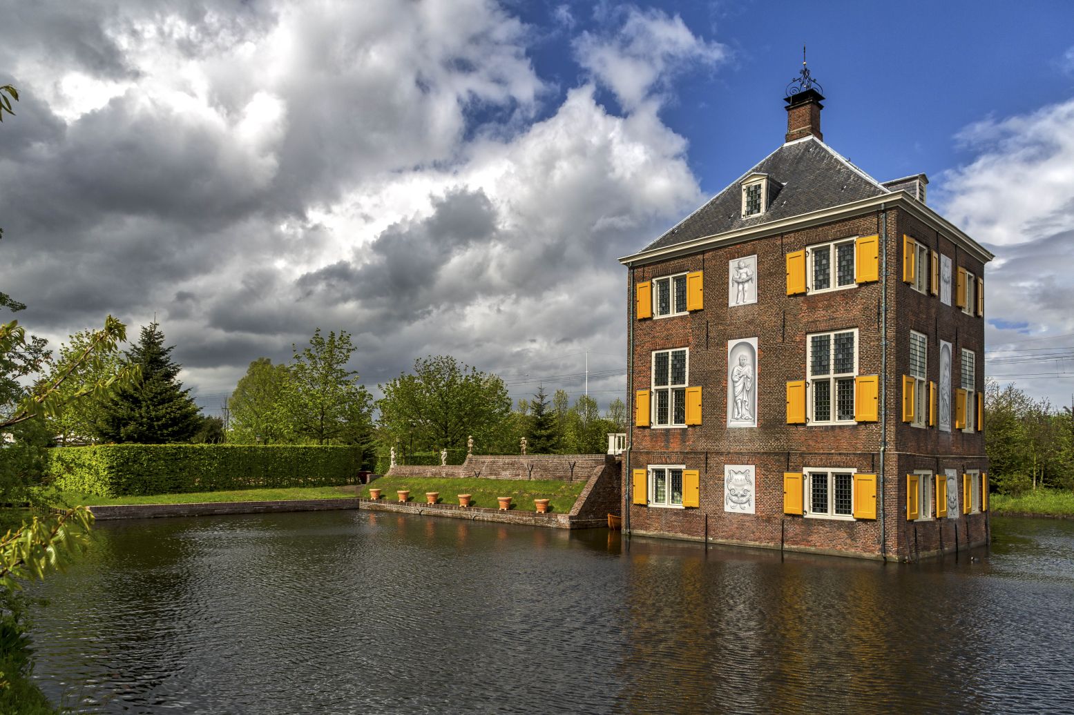 Bezoek de lantaarnvoorstelling op de zolder van Huygens' Hofwijck. Foto: Charles Groeneveld