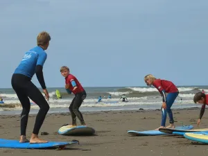 Vind alle surfscholen in Nederland