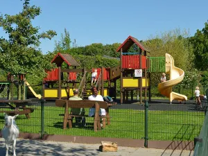 De speeltuin. Foto: Dierenpark Van Blanckendaell
