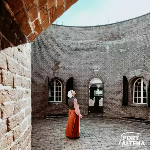 Op stap met de waschvrouw Foto ge&uuml;pload door gebruiker Waterlinie Evenement