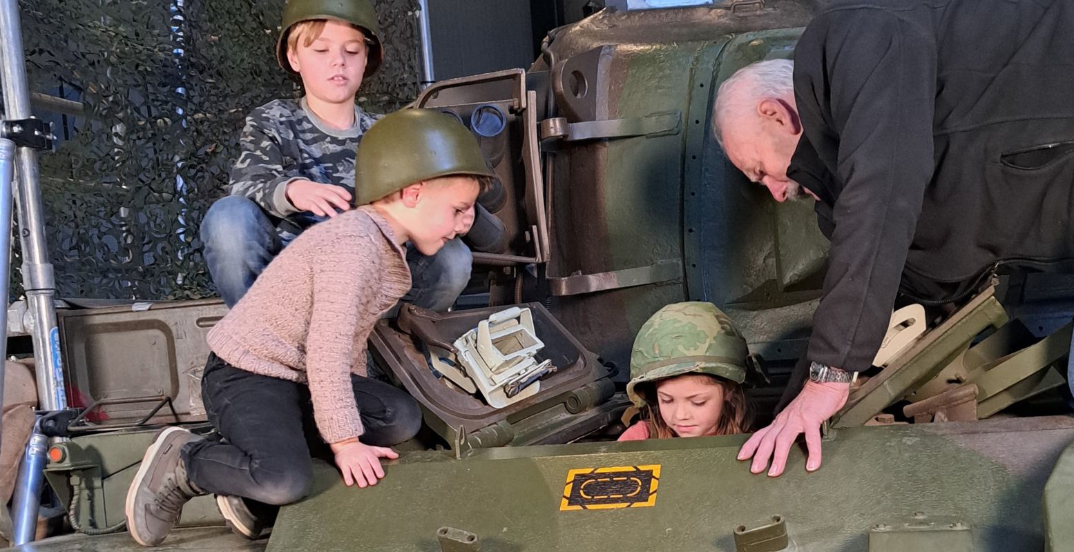 Klim op de Centurion tank in het grootste oorlogsmuseum van Nederland. Foto: Oorlogsmuseum Overloon