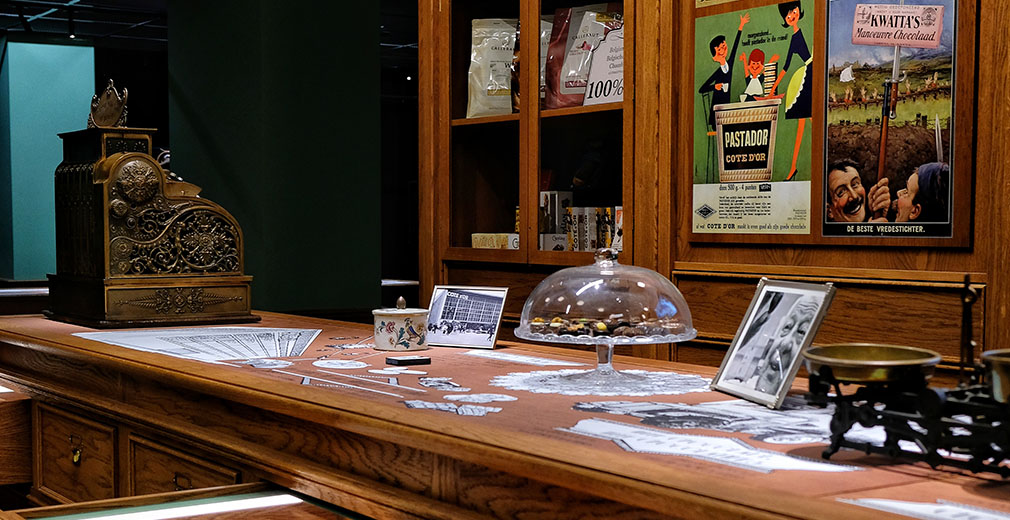 Je loopt bij Chocolate Nation door veel bijzondere plekken, zoals dit historische winkeltje. Foto: Marjorie Romeijn